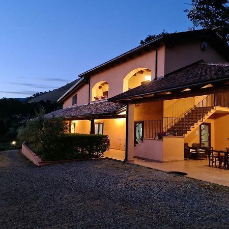 Agriturismo L'Ulivo Падула Екстер'єр фото