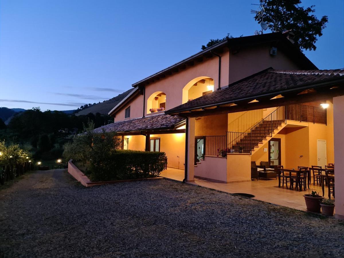 Agriturismo L'Ulivo Падула Екстер'єр фото