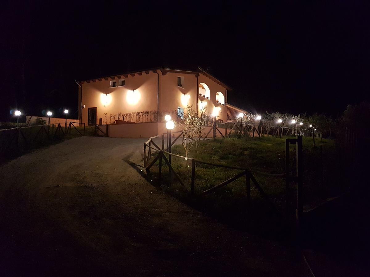 Agriturismo L'Ulivo Падула Екстер'єр фото